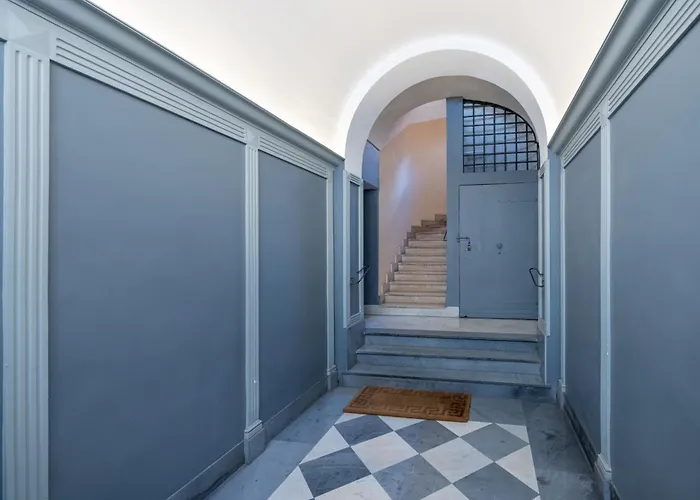 Piazza Navona Rooftop Retreat S *