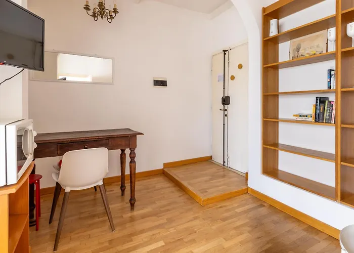 Piazza Navona Rooftop Retreat S