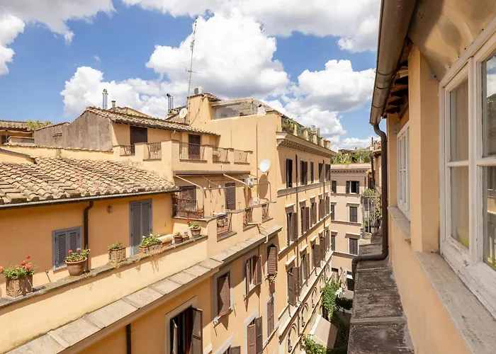 Piazza Navona Rooftop Retreat S *